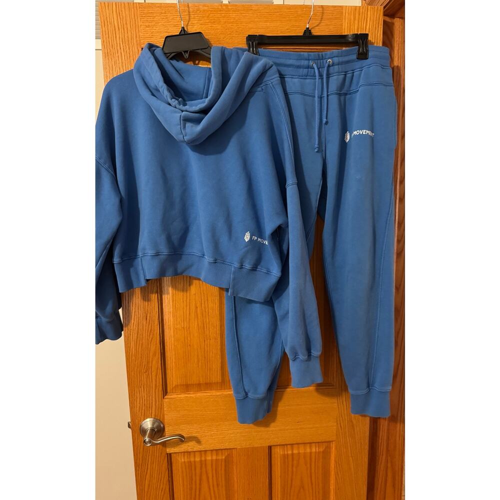 Free People FP Movement Undefeated Hoodie & Jogger Set size small - Picture 4 of 4